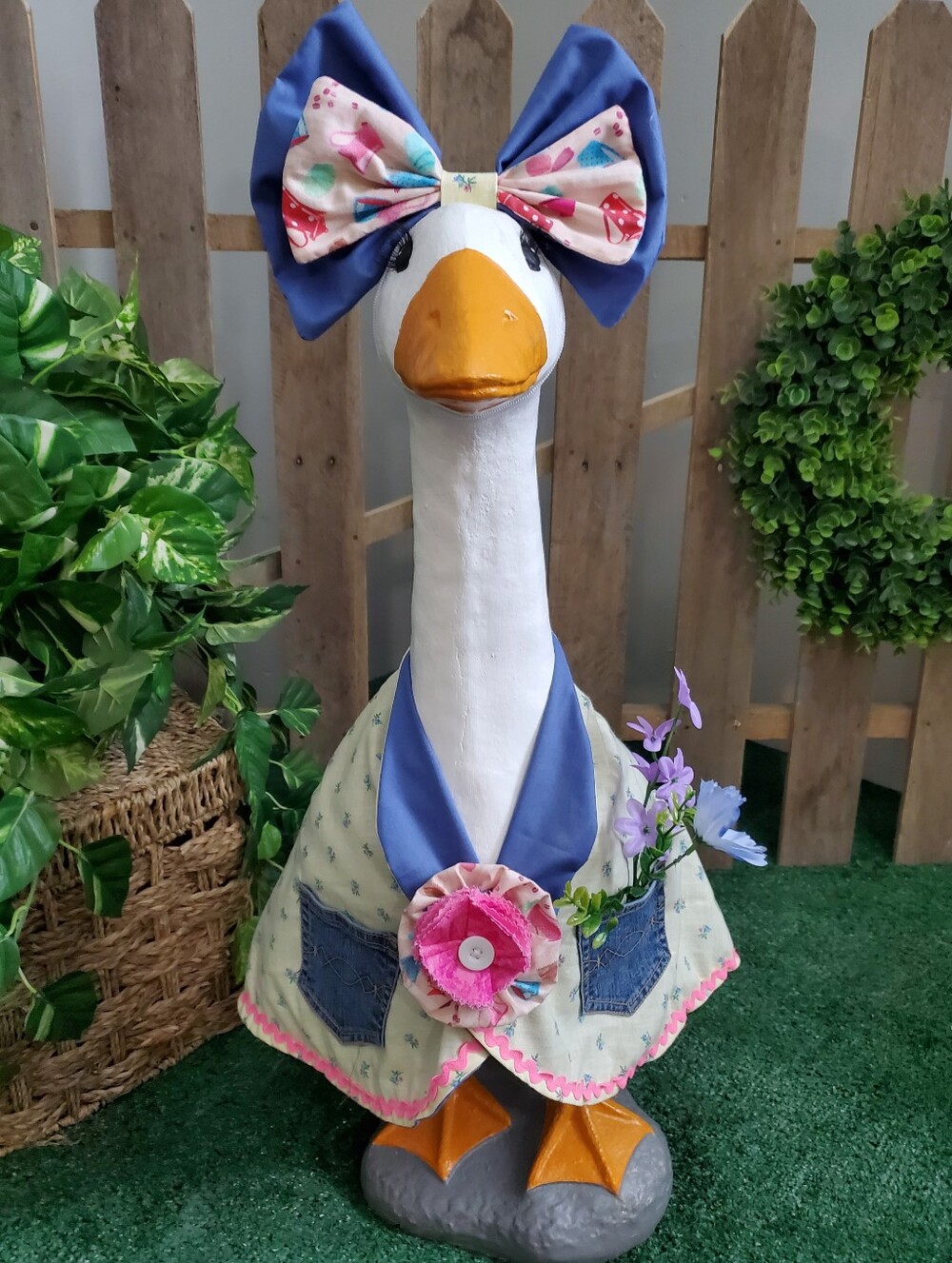 Porch Goose Outfit & Matching Bow Set